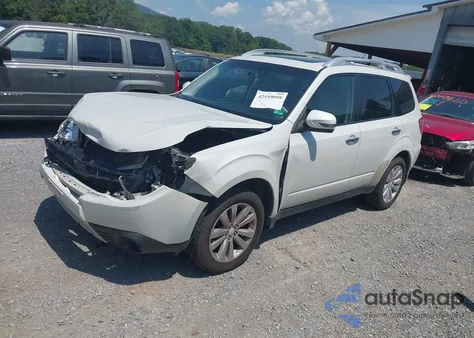 2011 Subaru Forester 2.5X Touring z USA, uszkodzony, nr VIN JF2SHAHC8BH765730